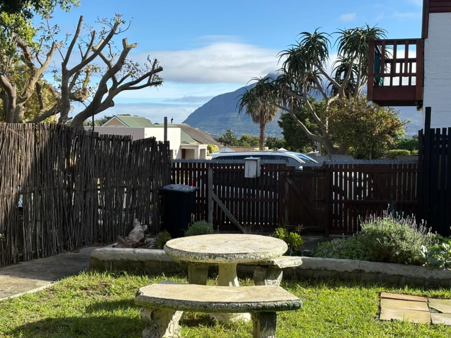 To Let  Bedroom Property for Rent in Capri Western Cape
